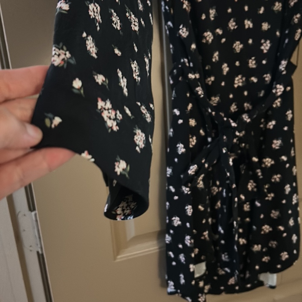 EUC Pretty Shirt Dress 🌸 - Picture 10 of 13